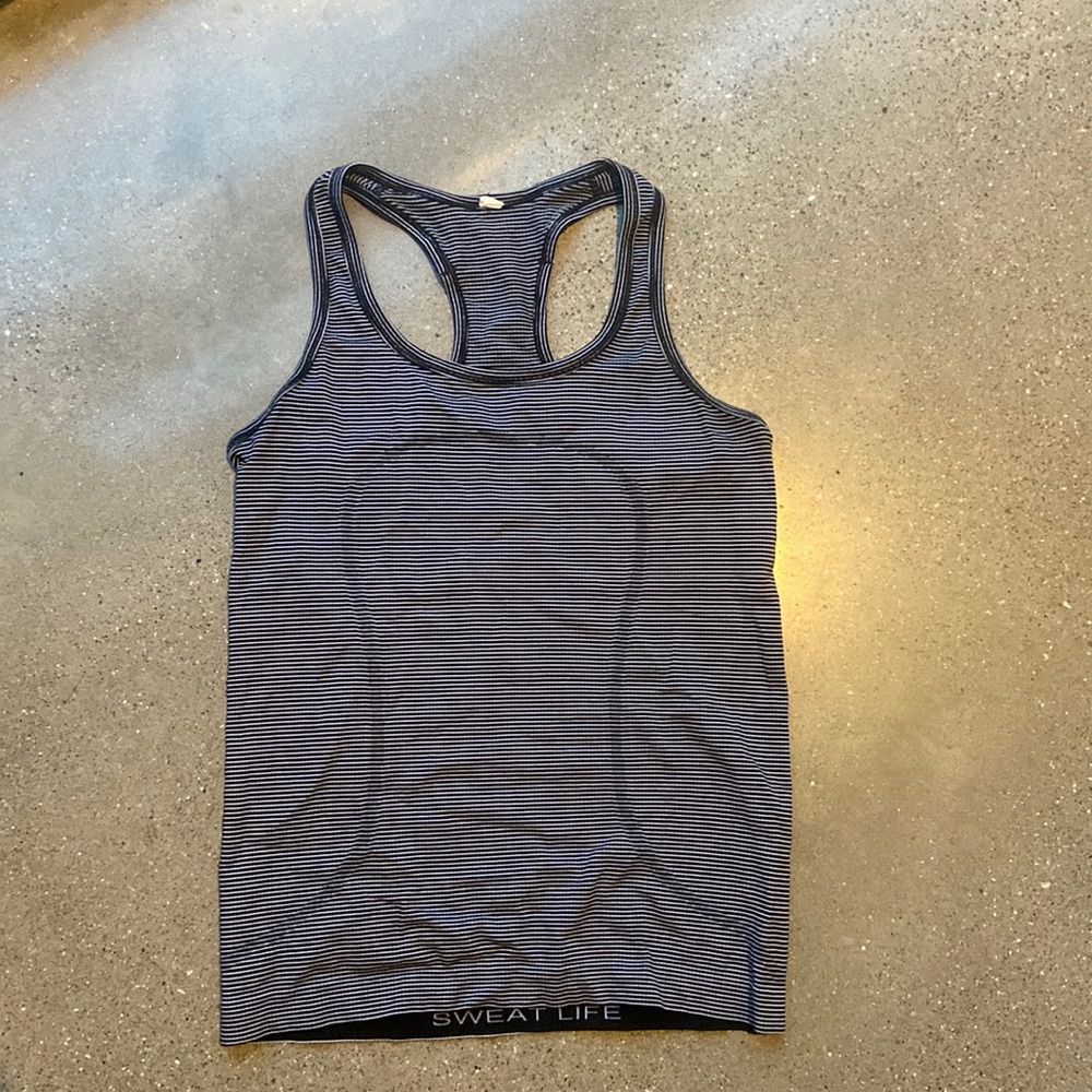 Lululemon workout tank